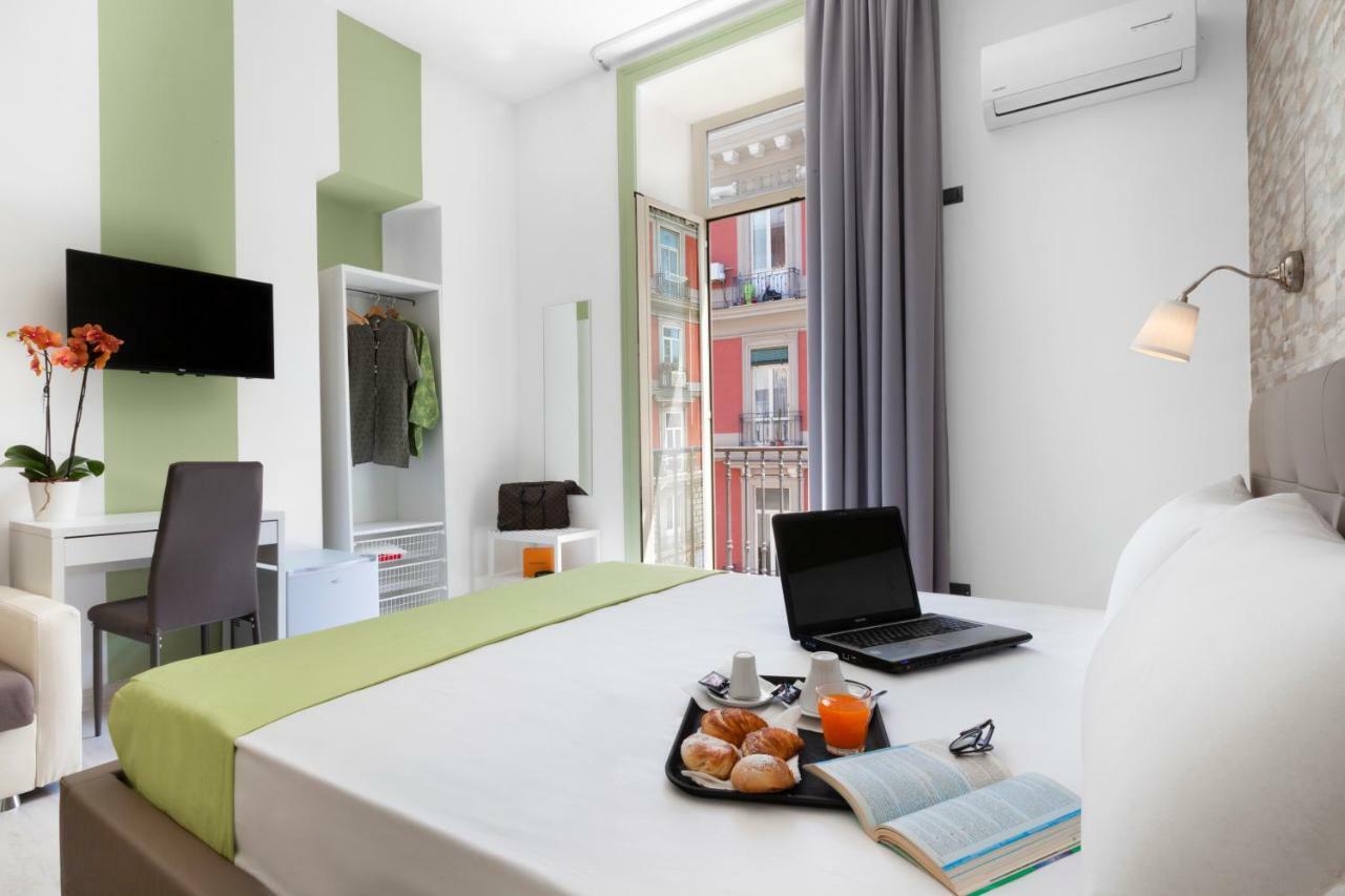 Bed and Breakfast Rainbow Napoli Экстерьер фото